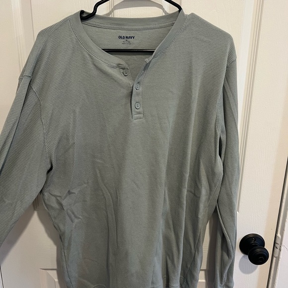 Old Navy long sleeve thermal Henleys - Picture 3 of 3